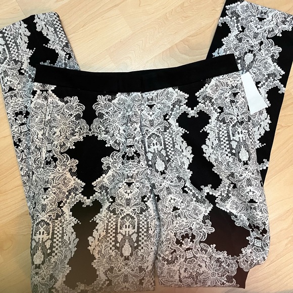 NWT Paisley Slacks with front snap & button. - Picture 4 of 5